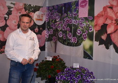 Joost Rabbering presenteerd de Dahlia Goa en Petunia Glacier van Selecta One.